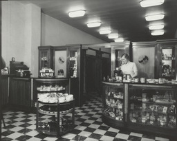 Eugene Beauty Parlor, 1936