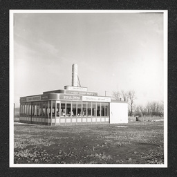 Exterior view of Zenbie's Diner