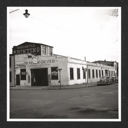 Exterior view of Traynor-Dever Auto Repair