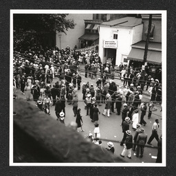 Big August Quarterly, view of crowd from roof, August 27, 1939