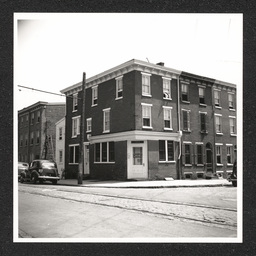 Dr. Douglas Giles' Dentist Office 858 Poplar St, 9th and Poplar St, exterior view, 1938-1940