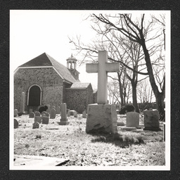 Old Swedes Church, view of graveyard, 1938