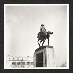 Rodney Statue Rodney Square, looking at statue from rear base, 1939