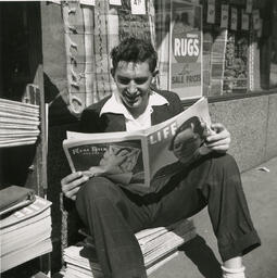 Man reads Life magazine, Wilmington, Delaware, 1939