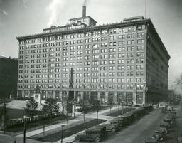 Du Pont Building, 1926