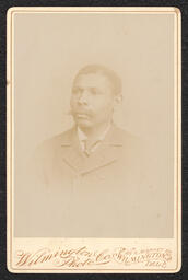 Cabinet card, Portrait of a man with a mustache, front